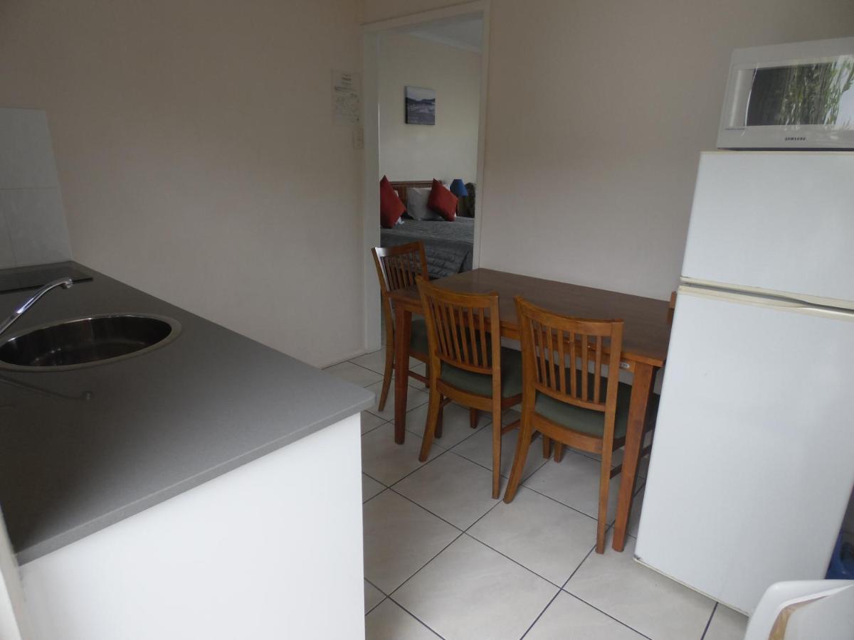 Airlie Court Units Aparthotel แอร์ลีบีช ภายนอก รูปภาพ